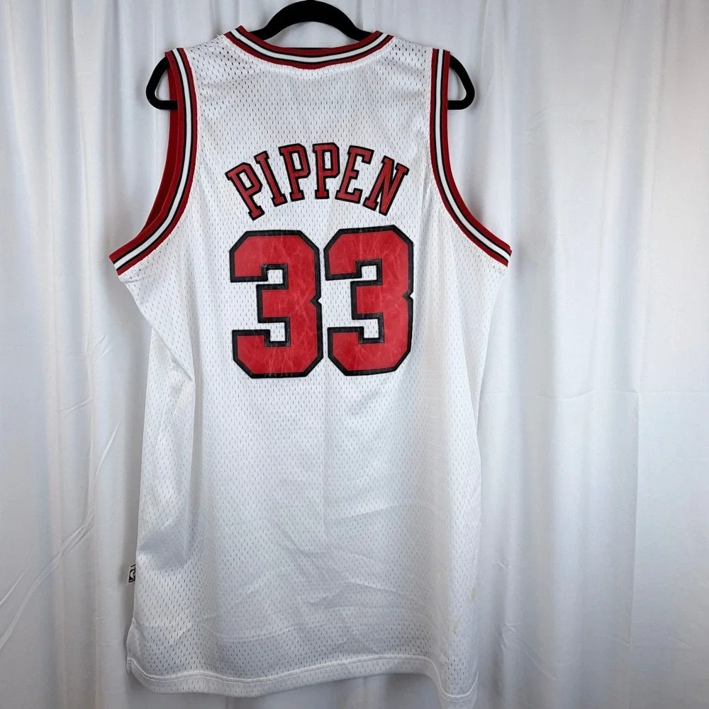 Adidas Hardwood Classics Scottie Pippen 33 Chicago Bulls Jersey XL White NBA